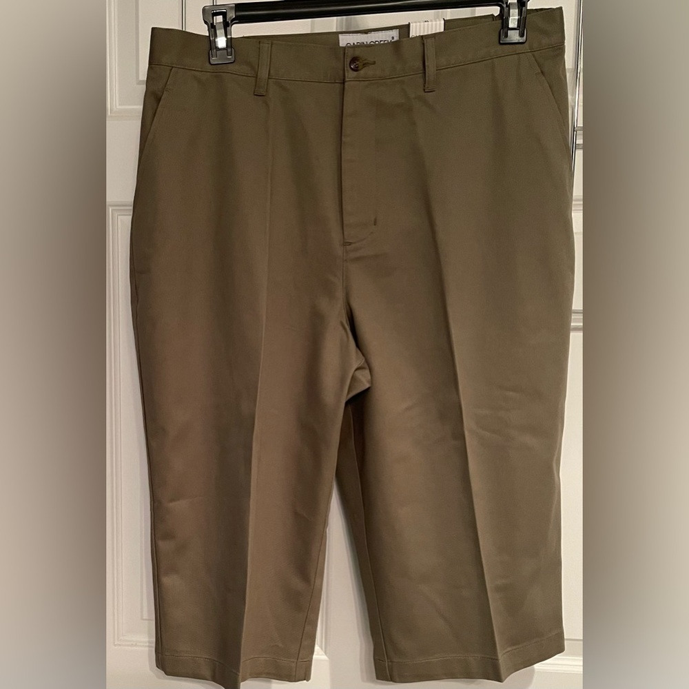 Women’s Cabin Creek capri pants , Size 18, NWT